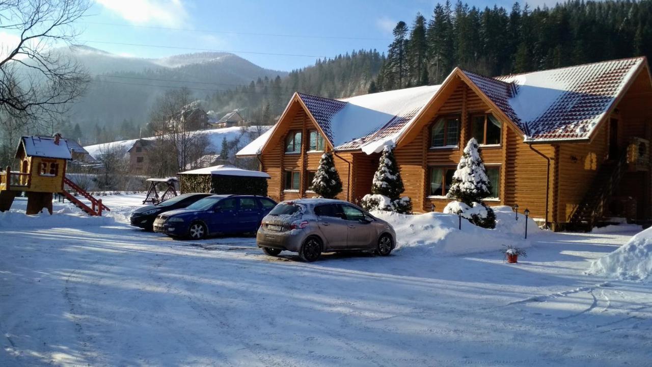 Mini Hotel Zakrut Tatariv Exterior foto