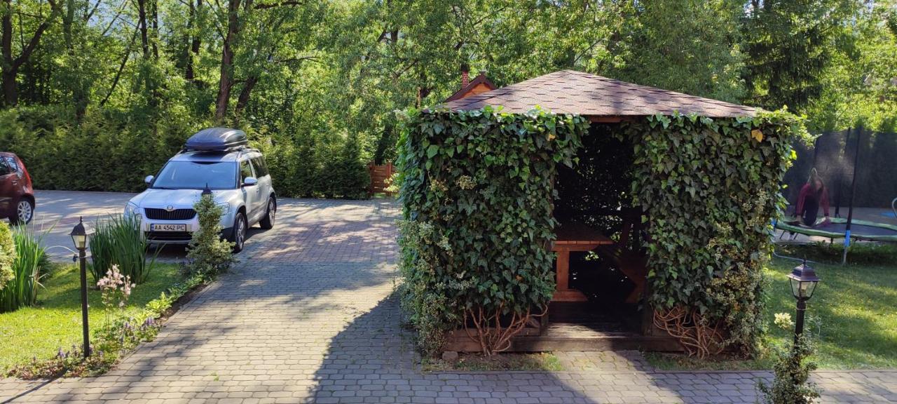 Mini Hotel Zakrut Tatariv Exterior foto